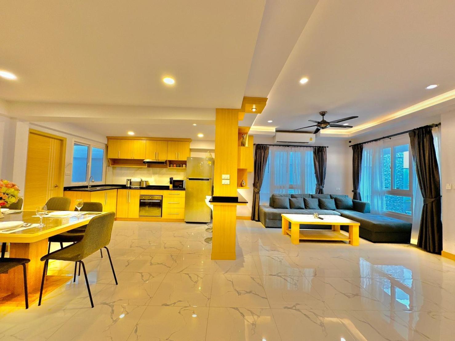Tagvilla Suksabai In 04 Bedroom Pattaya