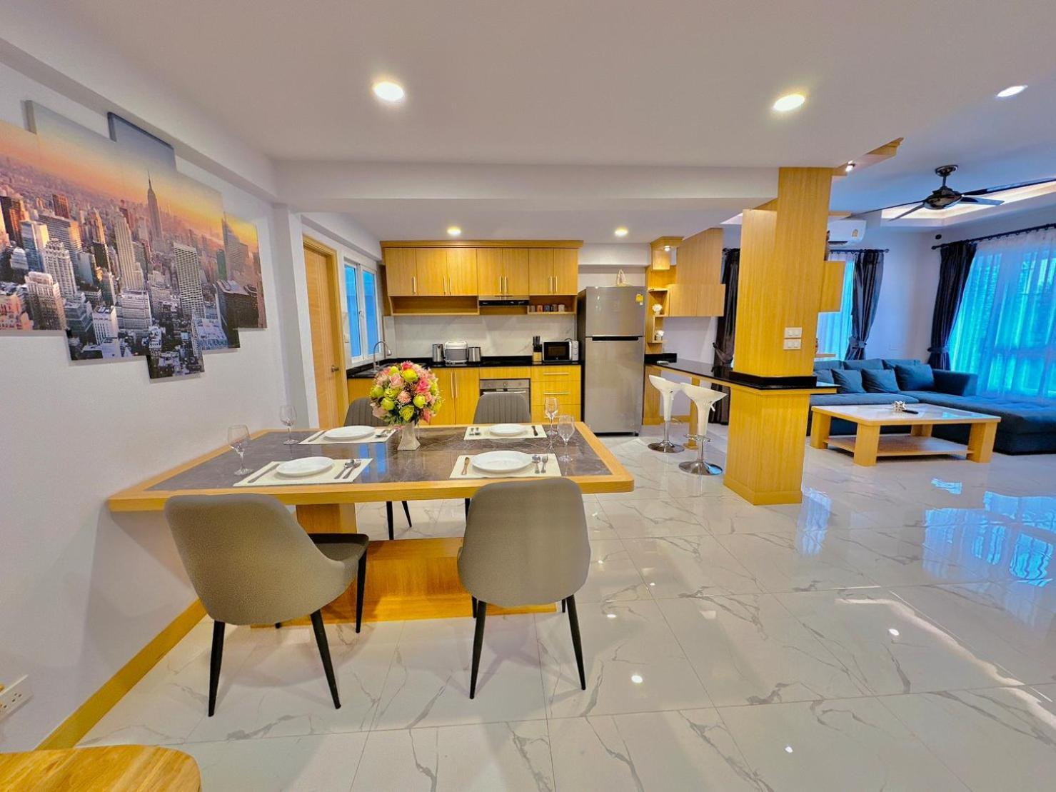 Villa Tagvilla Suksabai In 04 Bedroom Pattaya