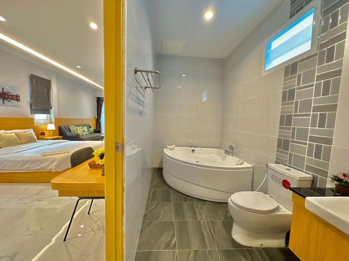 Villa Tagvilla Suksabai In 04 Bedroom Pattaya