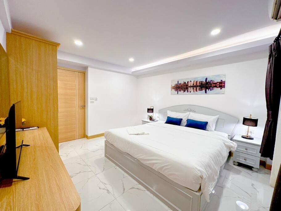 Villa Tagvilla Suksabai In 04 Bedroom Pattaya